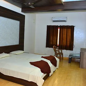 Mm Tourist Hotel