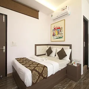 Oyo 393 Rk Grand Hotel Delhi (National Capital Territory of India)